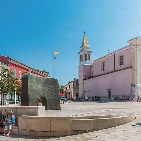 1 Bedroom Amazing In Porec